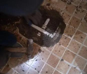 康马卫生间漏水维修公司为您分享下卫生间渗水如何处理及注意事项